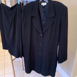 Tamotsu New York Women's Black 2-piece Suit, Jacket and Skirt. NWT.